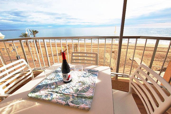 Апартаменты Apartamento Europa Primera Linea De Playa Guardamar Гвардамар-дель-Сегура Экстерьер фото
